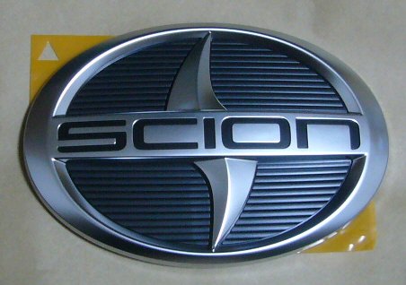ist NCP,ZSP110 SCION xD フロントエンブレム サイオンマーク