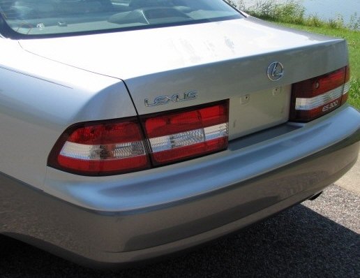 ウインダム MCV20 LEXUS ES300 リヤエンブレム Lマーク