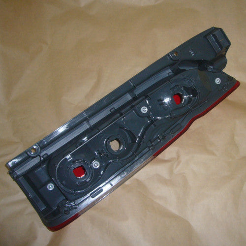 ハイエース GDH,KDH,TRH2## 左リヤフォグ付テールランプ ハイグレードタイプ