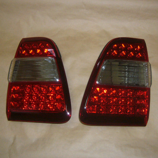 ランドクルーザー UZJ100,HDJ101 LAND CRUISER USAテールゲート側テールランプ後期