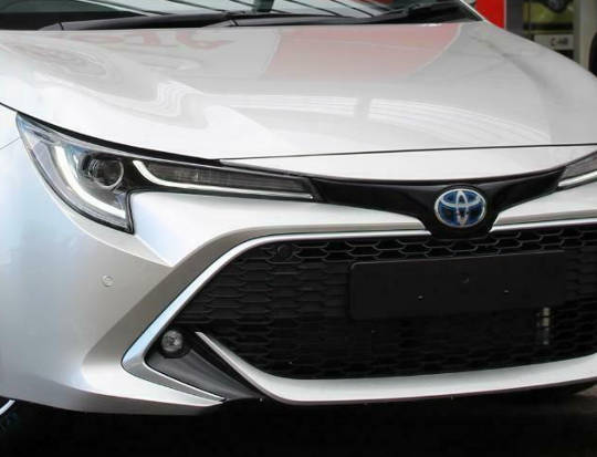 ZWE21# COROLLA HB HYBRID カローラスポーツ ハイブリッドトヨタマークグリル – パーツショップジェニュイン